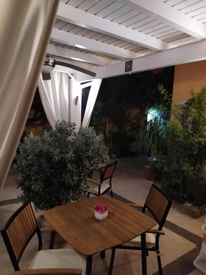 Domos Le Due Tuie Bed & Breakfast Piscinas Exterior photo