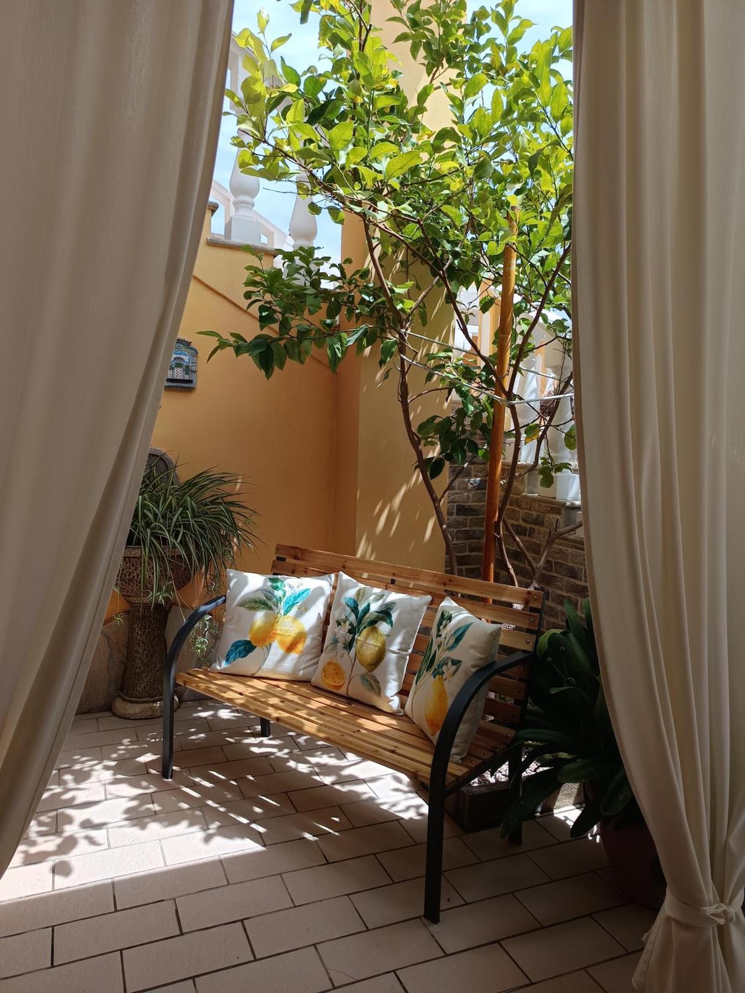Domos Le Due Tuie Bed & Breakfast Piscinas Exterior photo