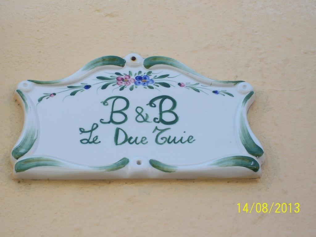Domos Le Due Tuie Bed & Breakfast Piscinas Exterior photo